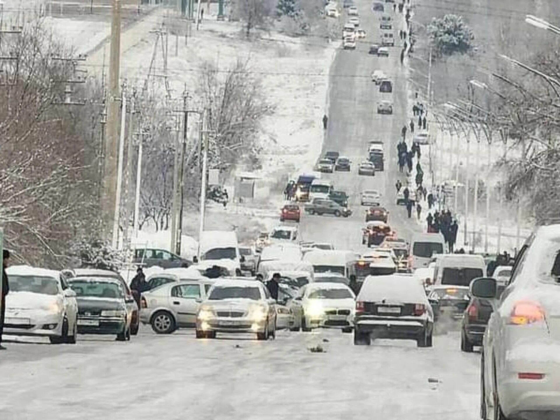 Снег в Худжанде. Худжанд зимой. Худжанд Таджикистан. Зима в Худжанде. Погода хужанд