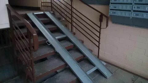 Пандус для колясок в подъезде