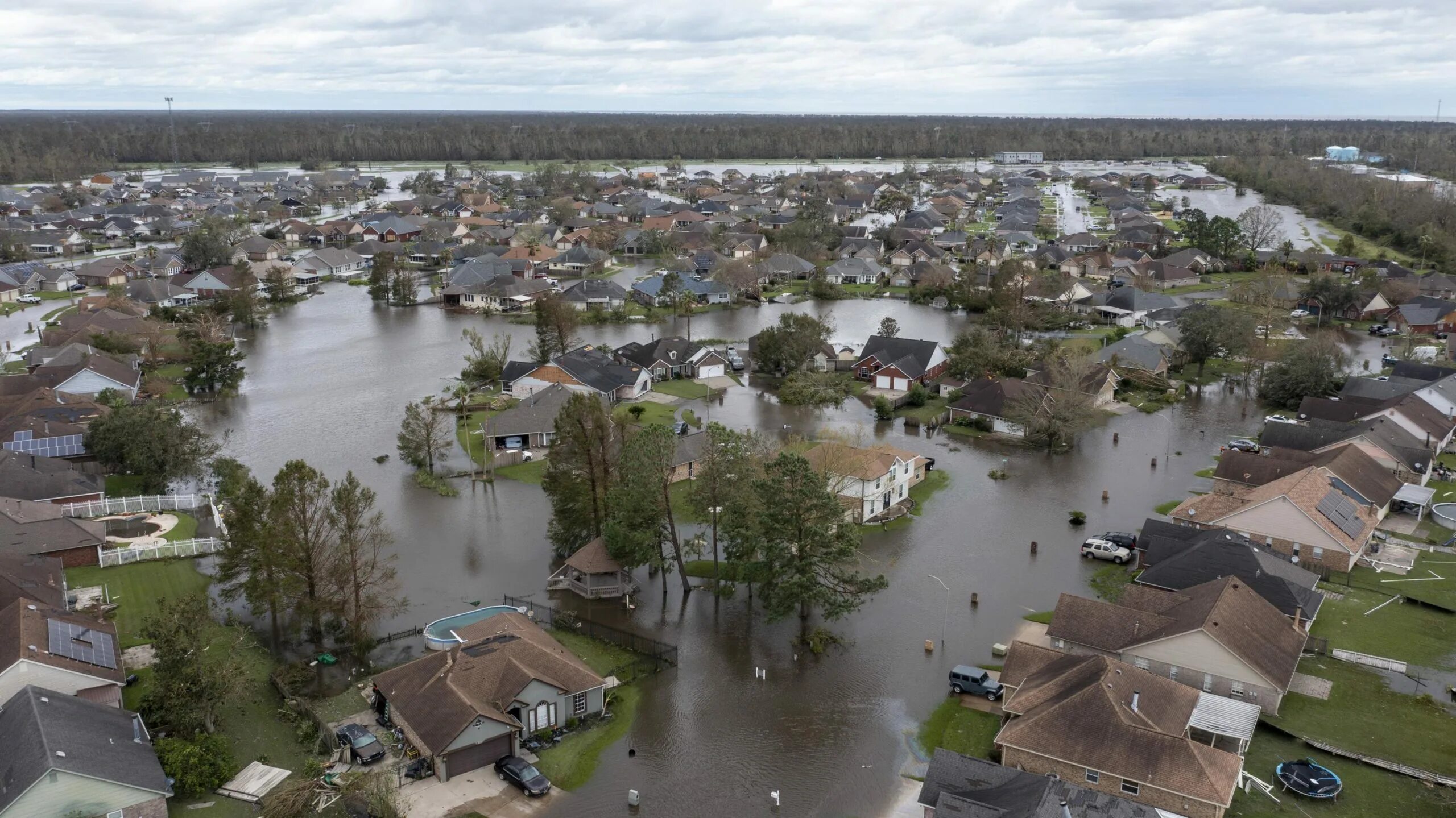 Самый разрушительный ураган в сша. Новый Орлеан ураган Катрина. Ураган Катрина Луизиана. Новый Орлеан наводнение 2021.