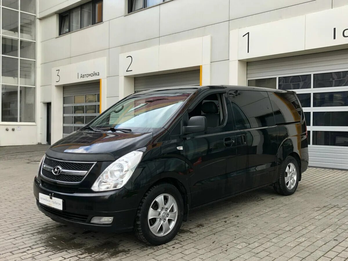 Hyundai Grand Starex Black. Чёрный Hyundai Grand Starex i 2.5d at (145 л.с.). Hyundai Grand Starex i 2.5d at (145 л.с.) чёрный с пробегом. Старекс черный зимой.