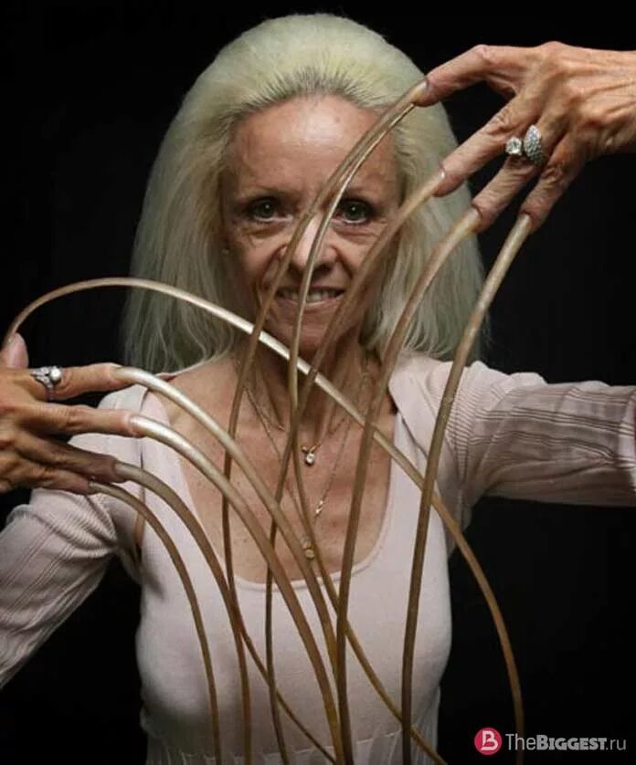 Аянне уильямс длинные ногти. Самые длинные ногти в мире рекорд. Самые большие ногти. Рекорд гиннесса самые длинные ногти. Длинные ногти рекорд гиннесса.