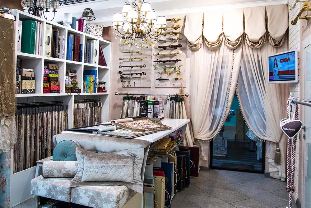 оборудование для магазина штор. салон занавески. элитные шторы. шторы рядом со мной на карте. шторы в салоне штор.