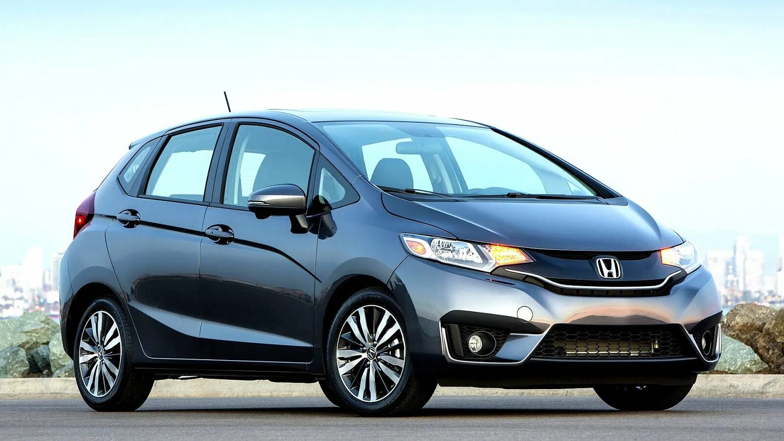 Машина honda fit. Хонда фит 2015. Honda Fit 2015. Honda Fit 2016. Хонда фит 2016.