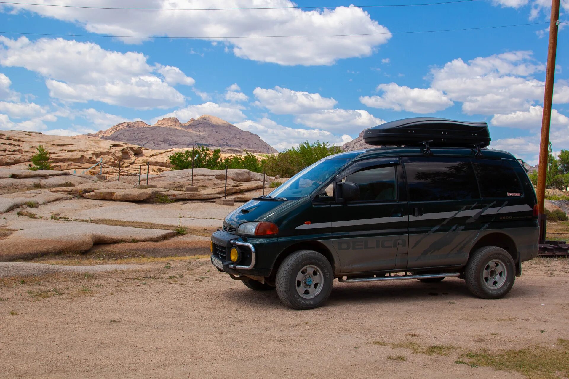 Delica l400. Мицубиси Делика л400. Mitsubishi Delica Казахстан. Mitsubishi l400 2023 года. Делика Камчатка туристы.