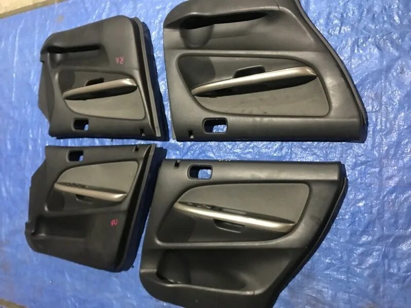 Обшивка двери Honda Stream RN1 D17A купить в Красноярске по цене: 8 000 ₽ - объя