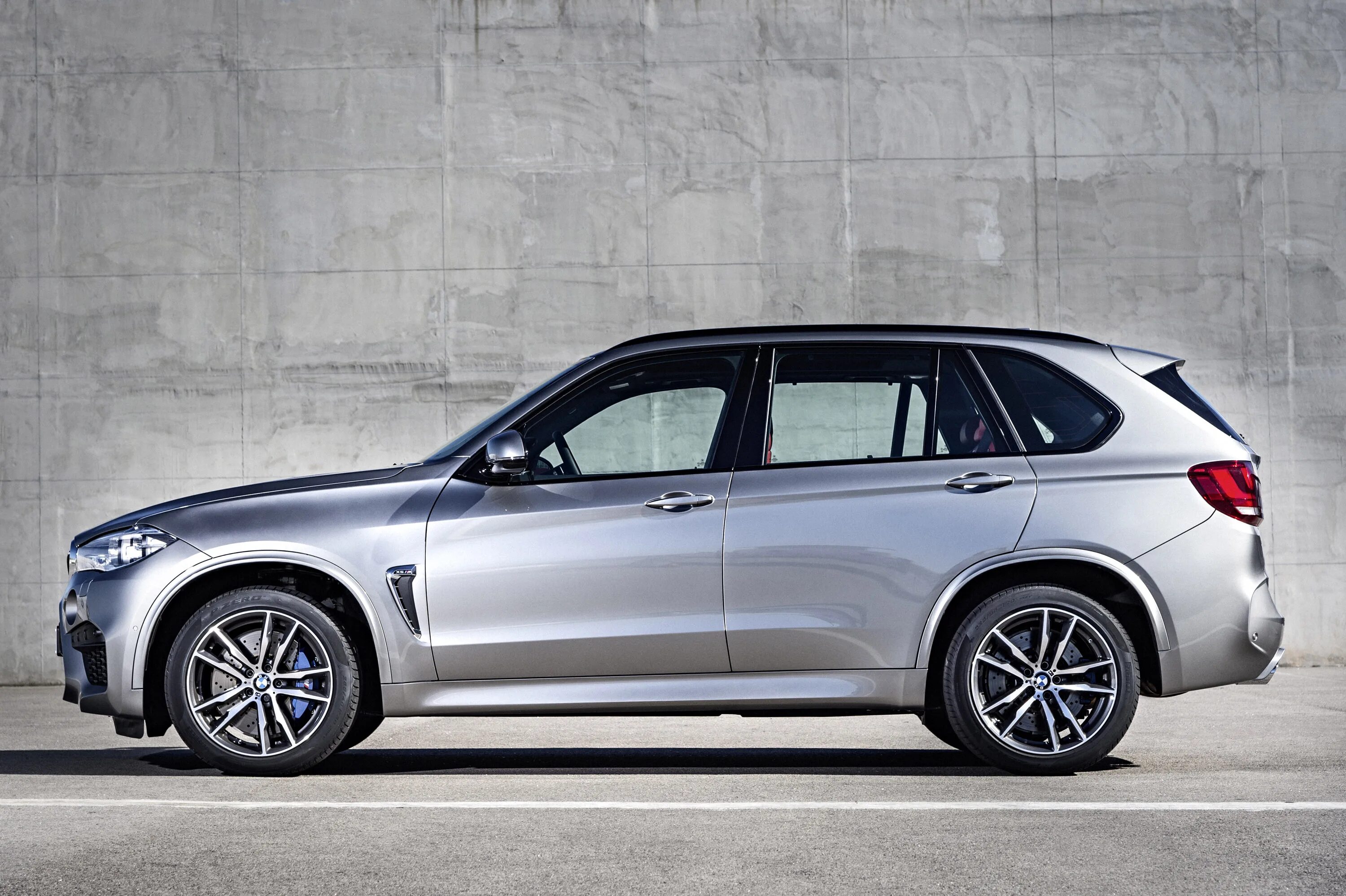 BMW x5m 2015. BMW x5 f15 сбоку. BMW x5m 2018. BMW x5 2016.