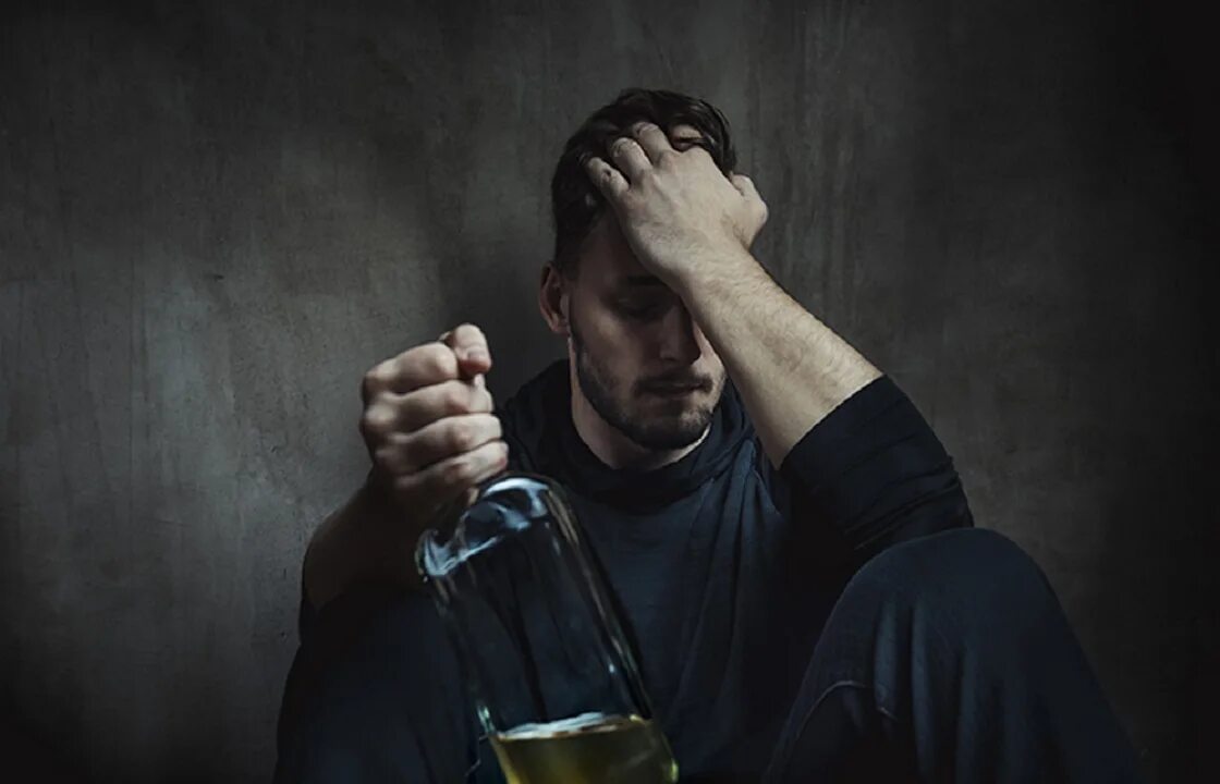 После запоя. Пьющий человек. В детстве я боялась алкашей. Алкоголизм. После запоя.