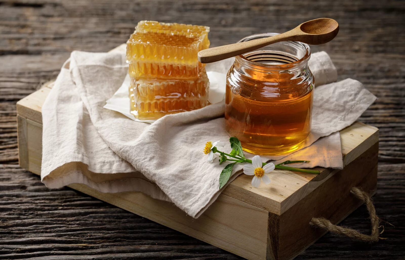 Мед при каких заболеваниях. Мед. Мёд натуральный. Красивый мед. Мед фото.