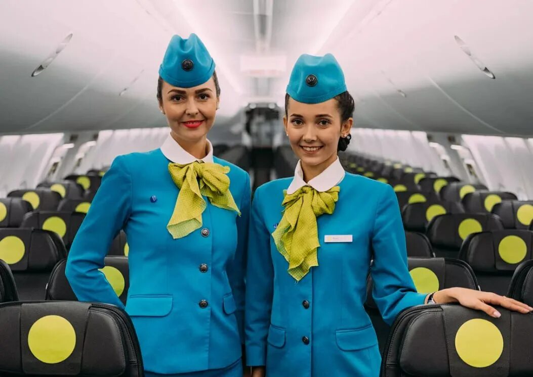 S7 форма бортпроводников 2021. S7 Airlines форма бортпроводников. Авиакомпания s7 Airlines бортпроводники. Билеты на эссевен авиабилеты