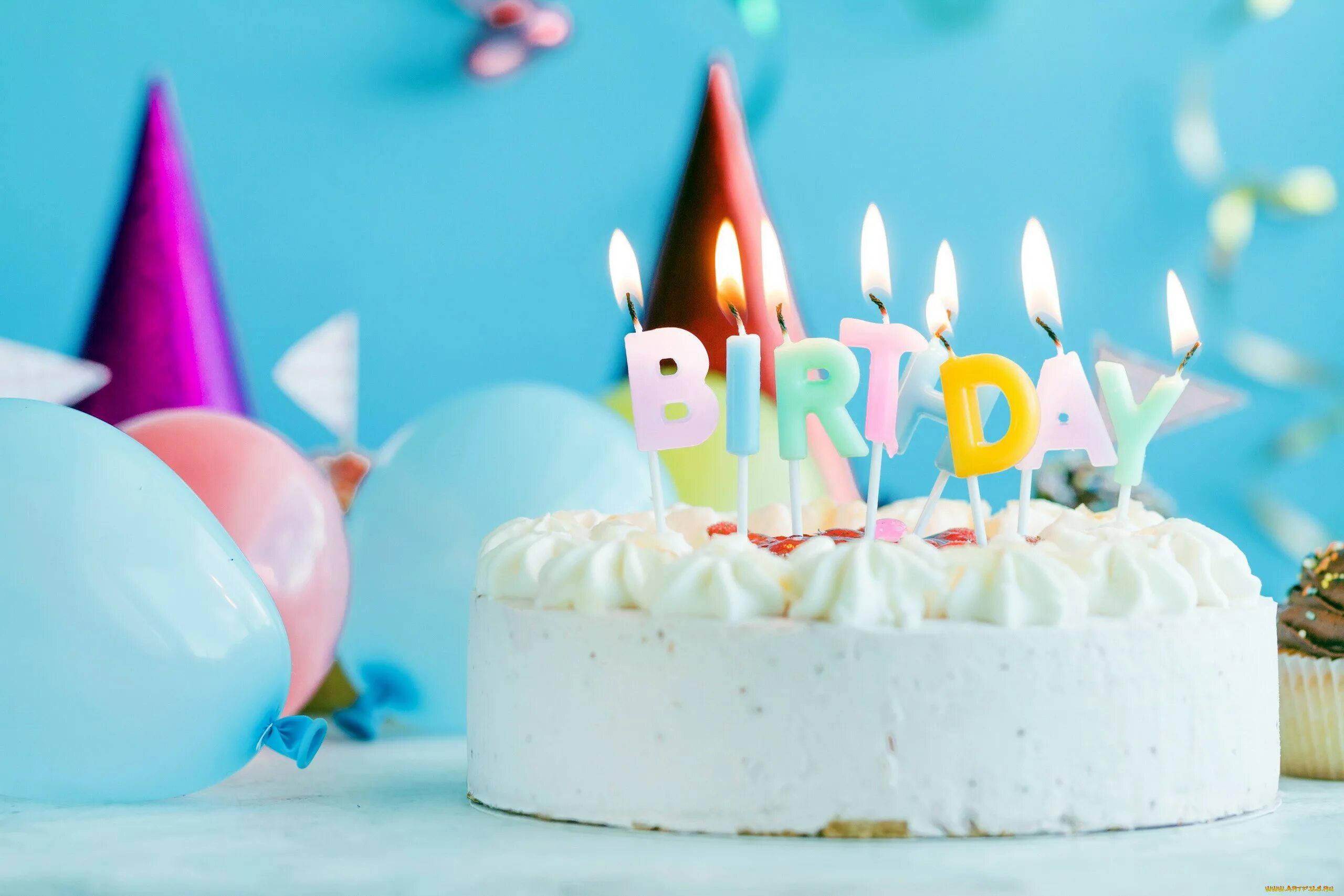 С днем рождения с тортом и шарами. Торт со свечками. Свечи для торта. Торт с днем рождения!. Свеча в торт "с днем рождения".