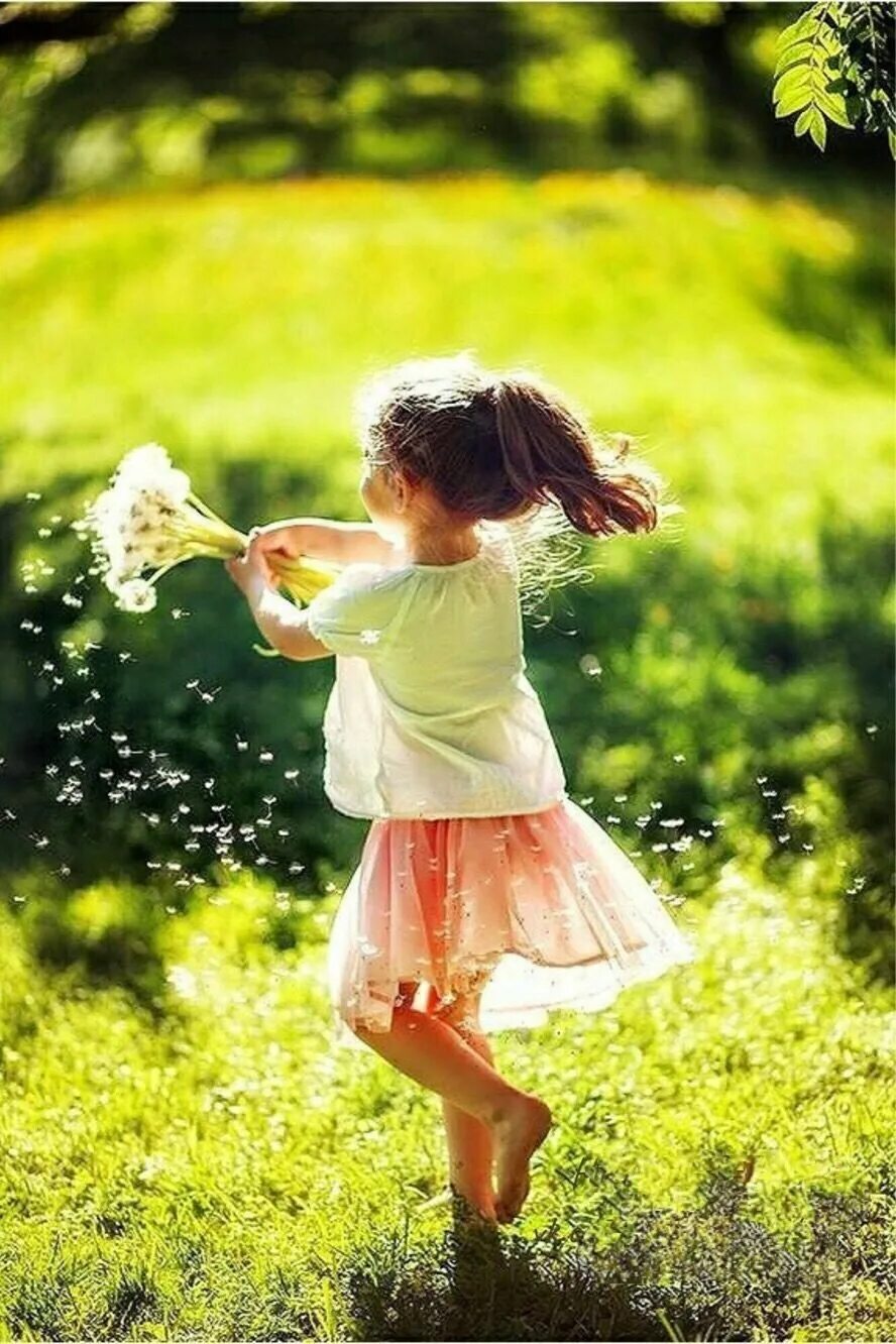 Дети и природа. Солнце счастье радость. Радость жизни. Радывайся жизни.