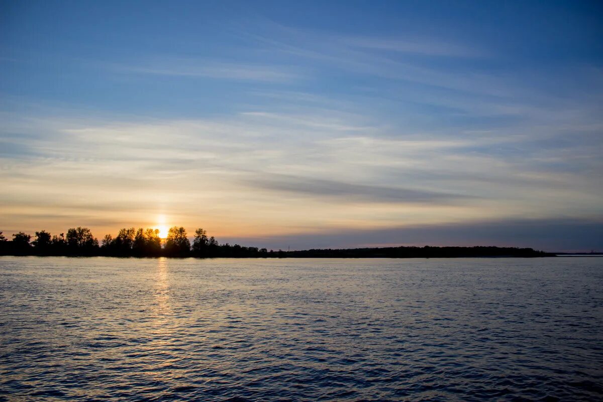 Река восточная двина. Закат на Северной Двине. Река Северная Двина. Северная Двина рассвет. Северная Двина фото.