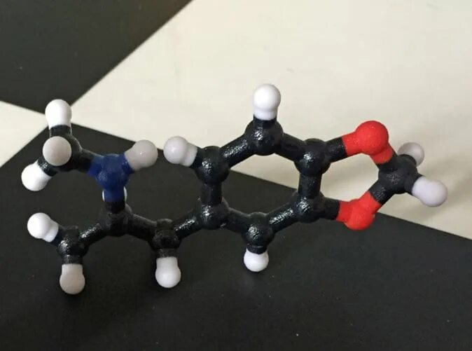Модель молекулы на 3 д принтере. Молекулы на 3д принтере. Молекула 3d модель. 3д модель молекулы.