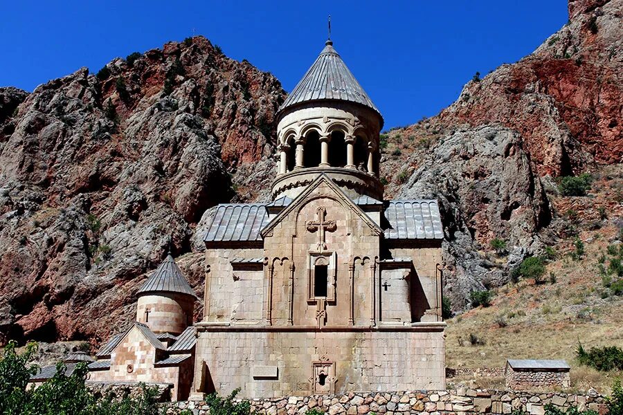Армения горд октемберяан. Город октемберян армения. Татевский монастырь (татев),. Хор вирап. Монастырь нораванк армения.