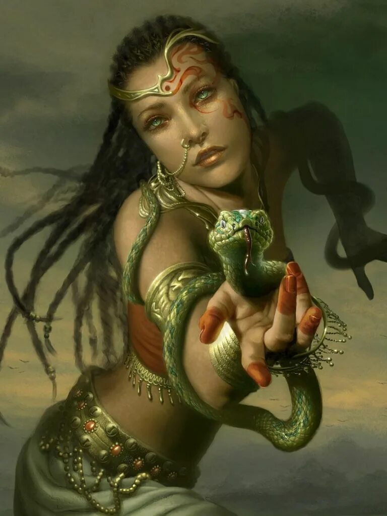 Змея женщина браке. Богиня медуза Горгона. Медузия Горгонова. Женщина змея.