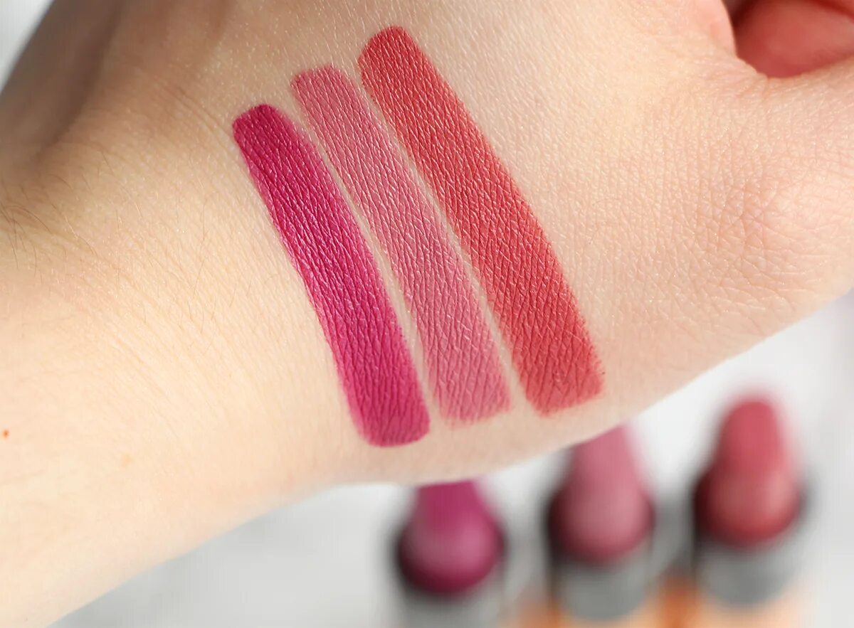 Kiko свотчи. Kiko milano 3d hydra lipgloss 07. Kiko milano 3d hydra lipgloss 35. Kiko milano 200 скульптор. Kiko свотчи.
