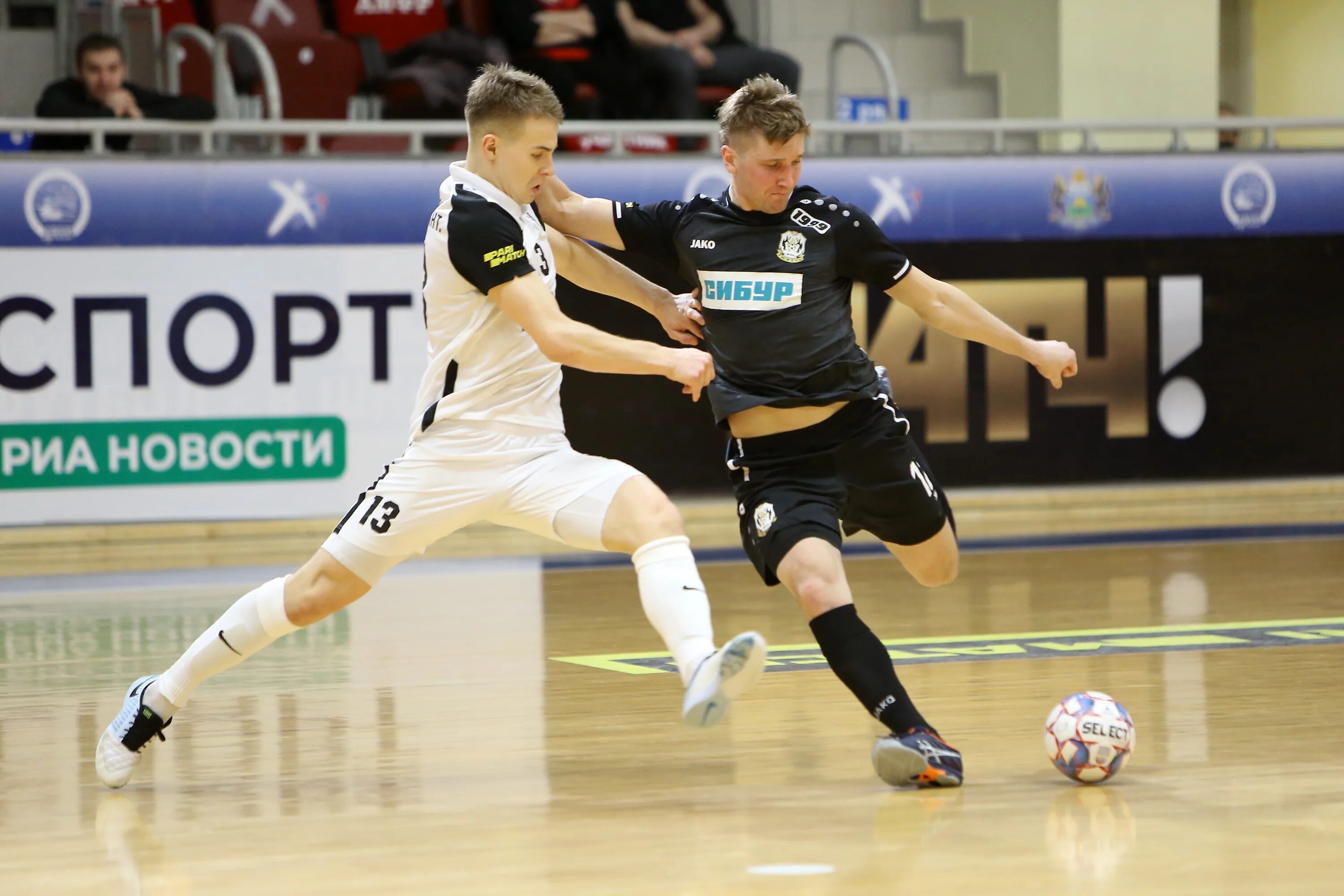 вымпел мфк тюмень. мфк тюмень билеты на матчи. виз-синара екатеринбург футболисты. мфк тюмень форма. мфк тюмень.