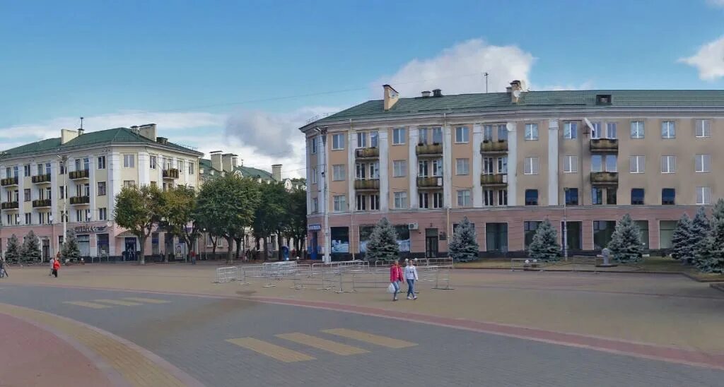 Жителей город брест. Площадь бреста. Брест центральная площадь. Главная площадь боеста. Площадь бреста.