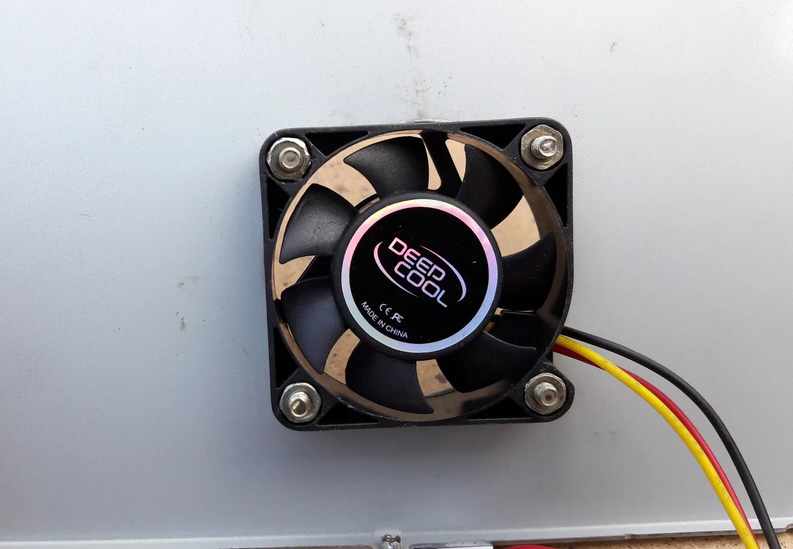 Кулер Deepcool XFAN 40. Кулер на 12v для охлаждения автомагнитолы. Кулер av-z7uh40q001-3718.