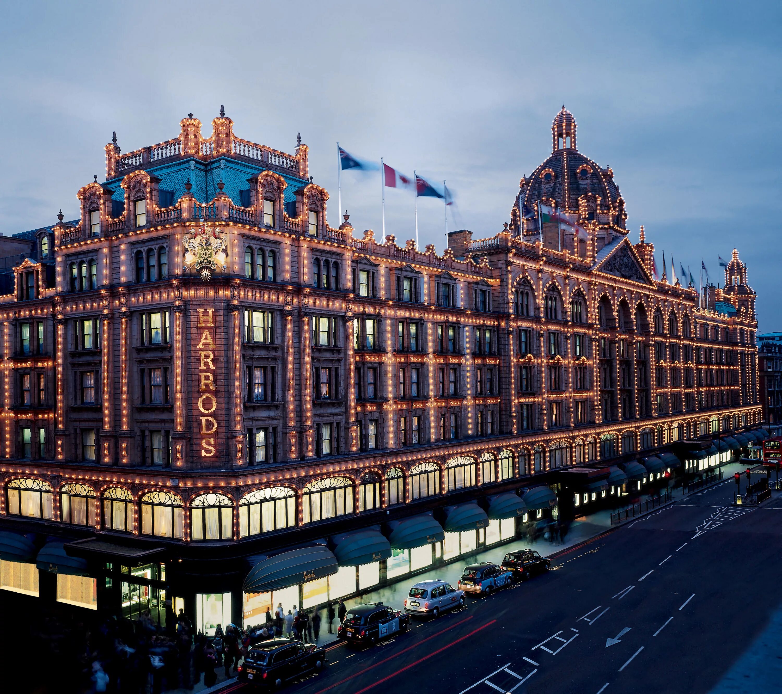 Лондонский универмаг Хэрродс. Хэрродс в Лондоне. Универмаг Хэрродс (Harrods). Найтсбридж Harrods.