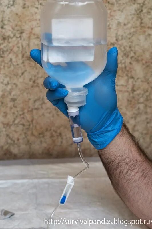 Правильно поставить капельницу видео. Приспособление для постановки капельницы. Внутривенная капельница. Правильно поставить капельницу видео. Правильно поставить капельницу видео.