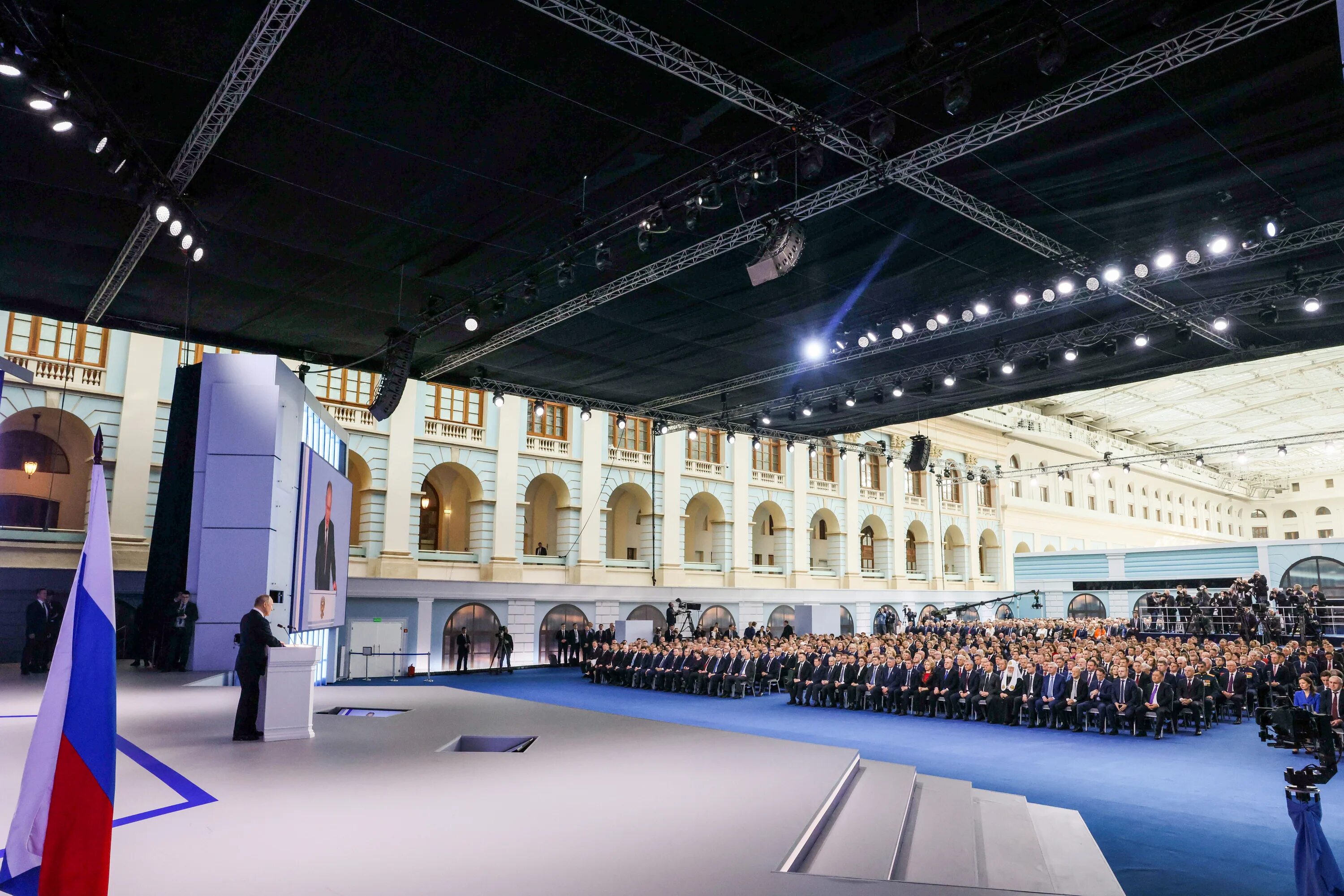 Послание фед собранию 2025. Послание путина 2025. сегодняшнее выступление путина 2025.