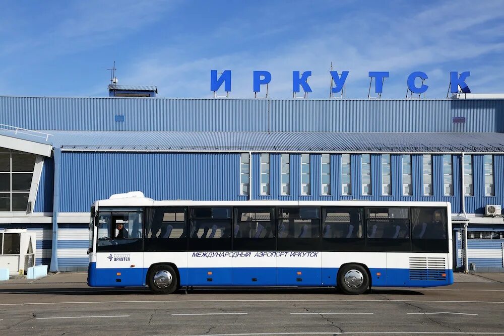 Автобусы рф иркутск. Аэропорт Иркутск автобусы. Автовокзал Иркутск аэропорт Иркутск. Cobus автобус аэропорт Иркутск.