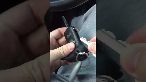 Как открыть машину без ключа рио