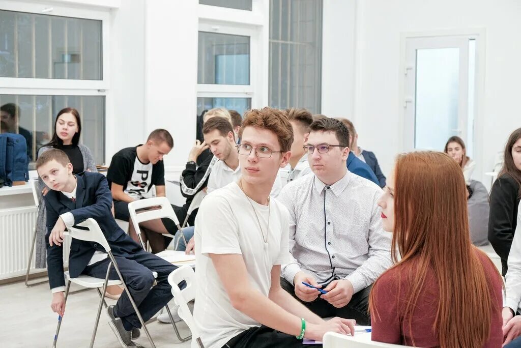 интерьер языковой школы. бизнес уроки для детей. мастер-класс деловой. как открыть бизнес школу. бизнес школа обучение.