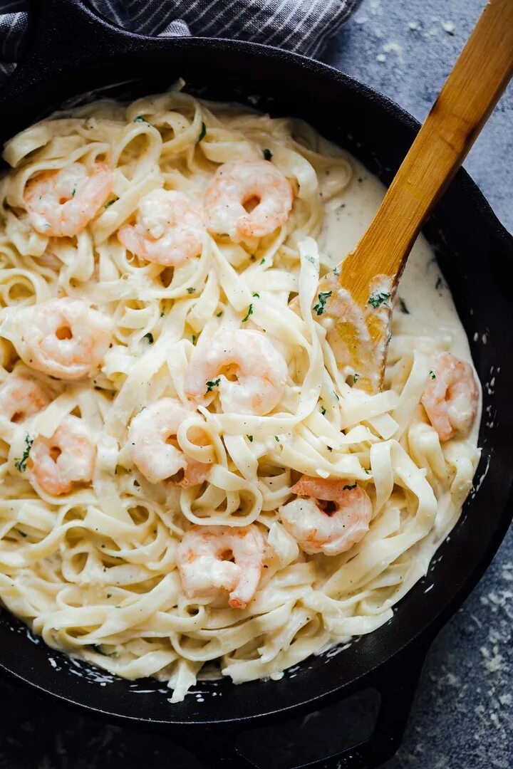 Лапша с сыром на сковороде