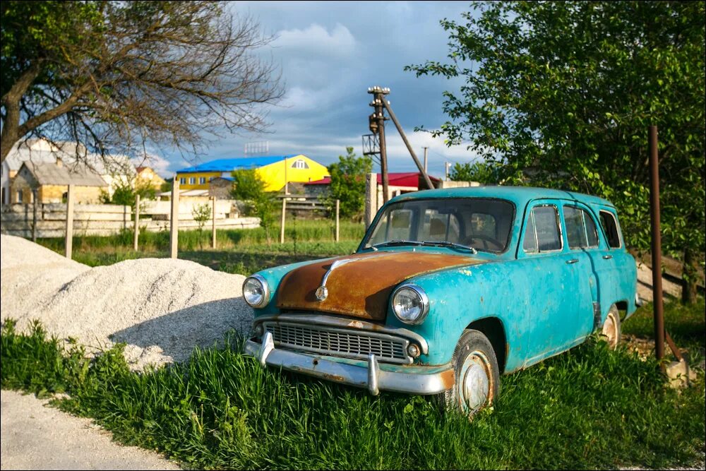 Машино (Бахчисарайский район). Старые машины в Крыму. Крымские старые автомобили. Парк ретро автомобилей в Крыму.
