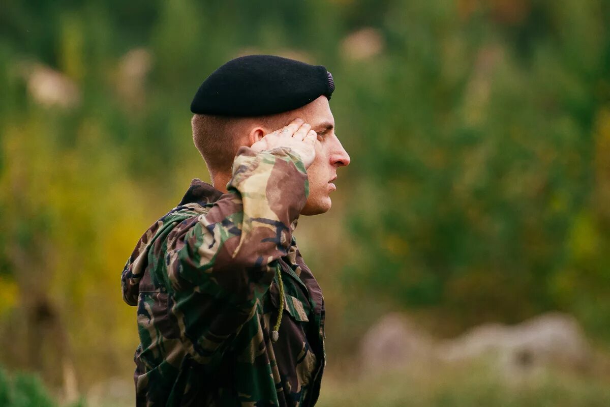 Черные береты омон песня. Берет ОМОН. Черный берет ОМОН. Беретка ОМОНА.