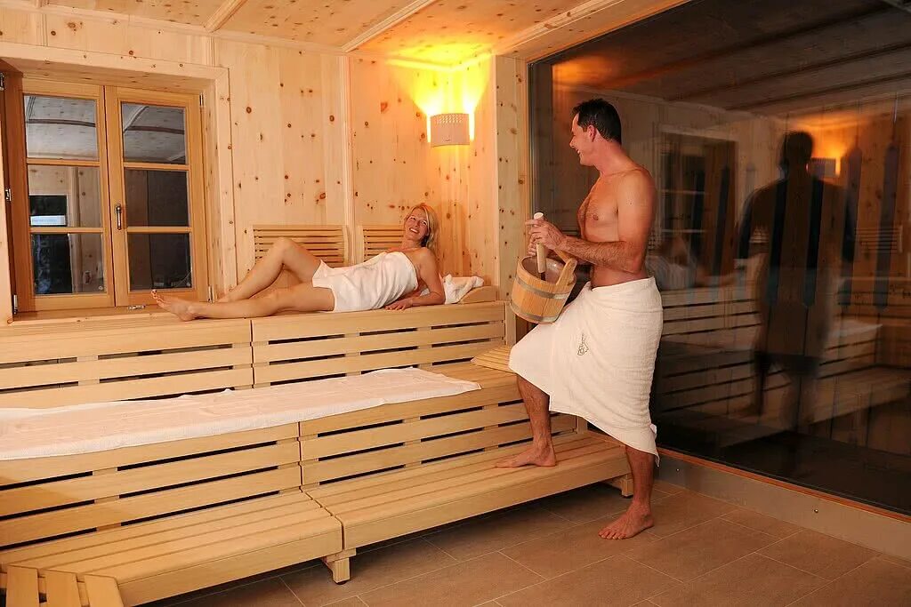 Можно ли топить баню в праздник. Boys сауна. Банные заговоры в парной. Мужчина топит сауну в доме. Sauna boy Camp.