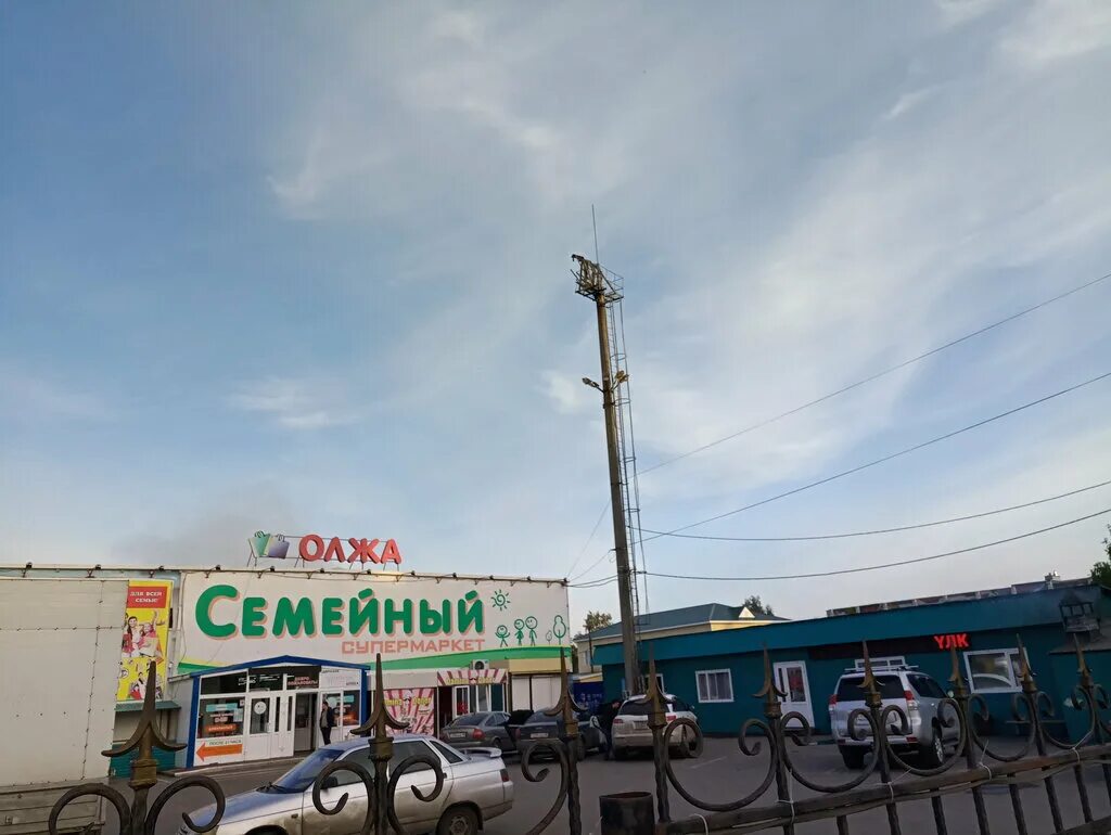 Петропавловск казахстан тц. Магазин корона г. Торговые дома петропавловск. Торговые дома петропавловск. Фото бутиков тд корона петропавловск казахстан.