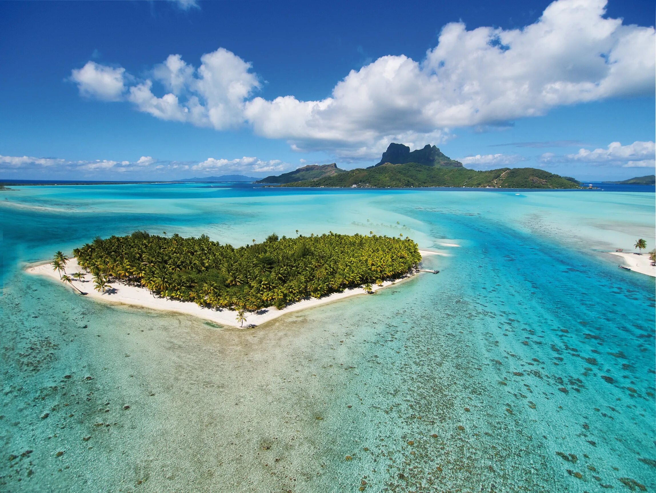 Остров омываемый двумя океанами. Боро Боро. Таити французская Полинезия. Остров Бора-Бора, французская Полинезия. Бора Бора на Таити.
