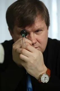 Геммолог