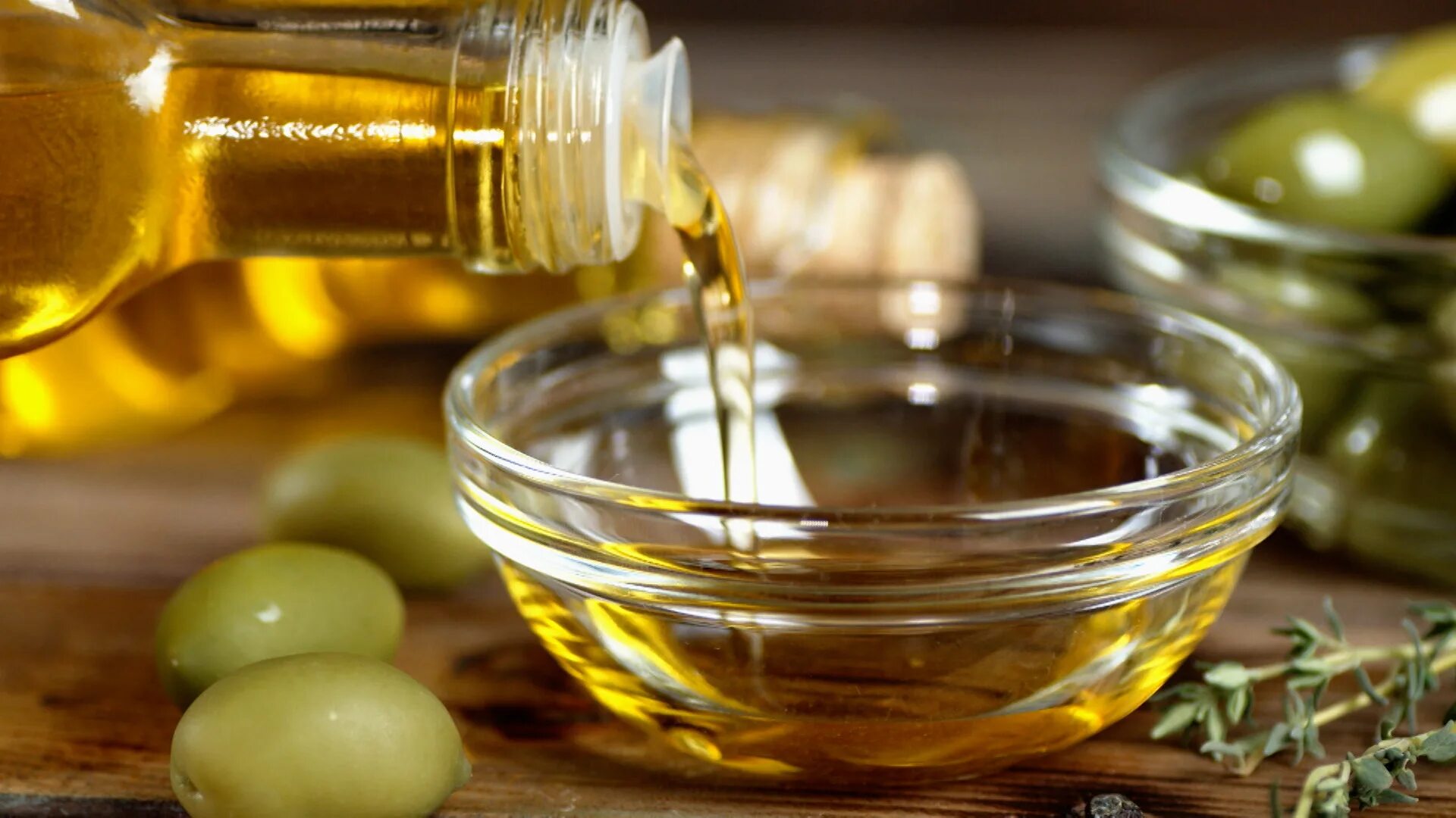 Масло сливочное и растительное. Оливковое масло Азербайджан. Оливковое масло подорожание. CHEILJEDANG масло оливковое. Масла азербайджан