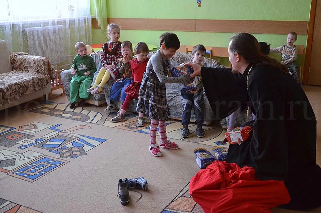 Егорьевский дом интернат для детей. Интернат для детей с умственной отсталостью. Коломенский дом интернат для умственно отсталых детей. Сайты детских домов для умственно отсталых. Коломенский детский дом интернат для умственно отсталых детей.