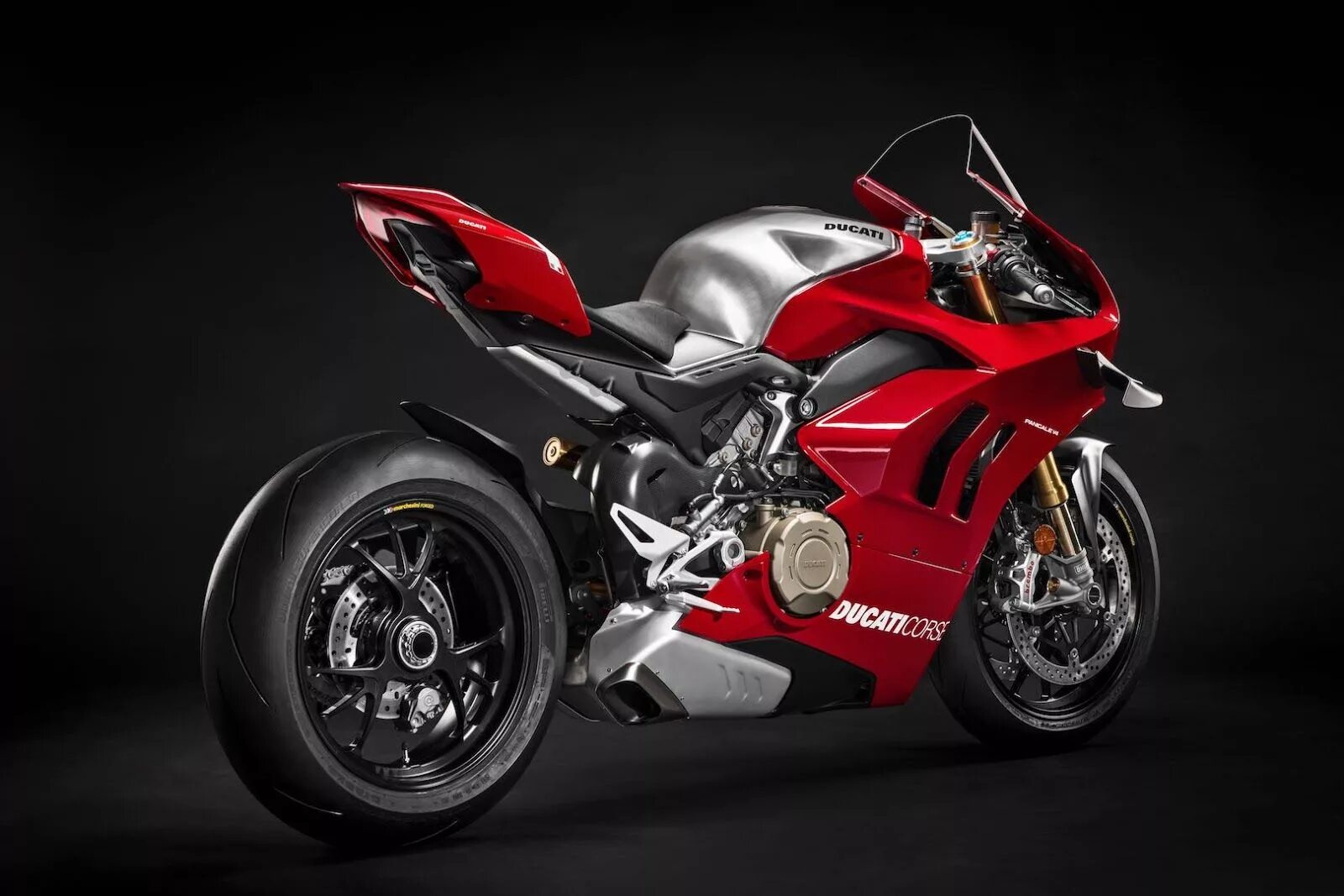 Беларускія байкі 4. Дукати мотоцикл v4. Мотоцикл Ducati Panigale v4 r. Ducati Panigale v 4 Red. Дукати Panigale v4.