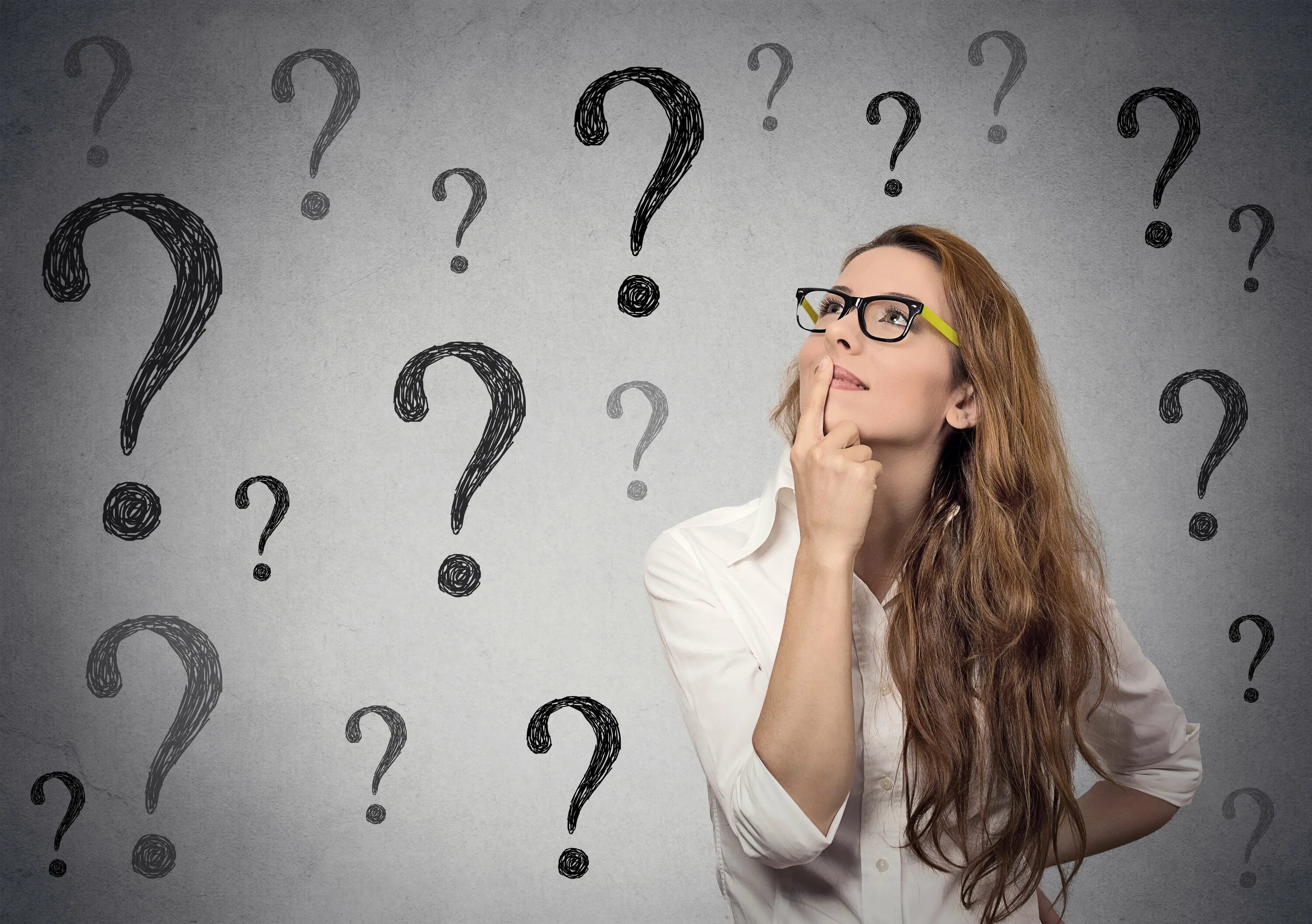 A person who thinks all the time. Человек мечтает. Человек задумался. Девушка идея. Человек размышляет.