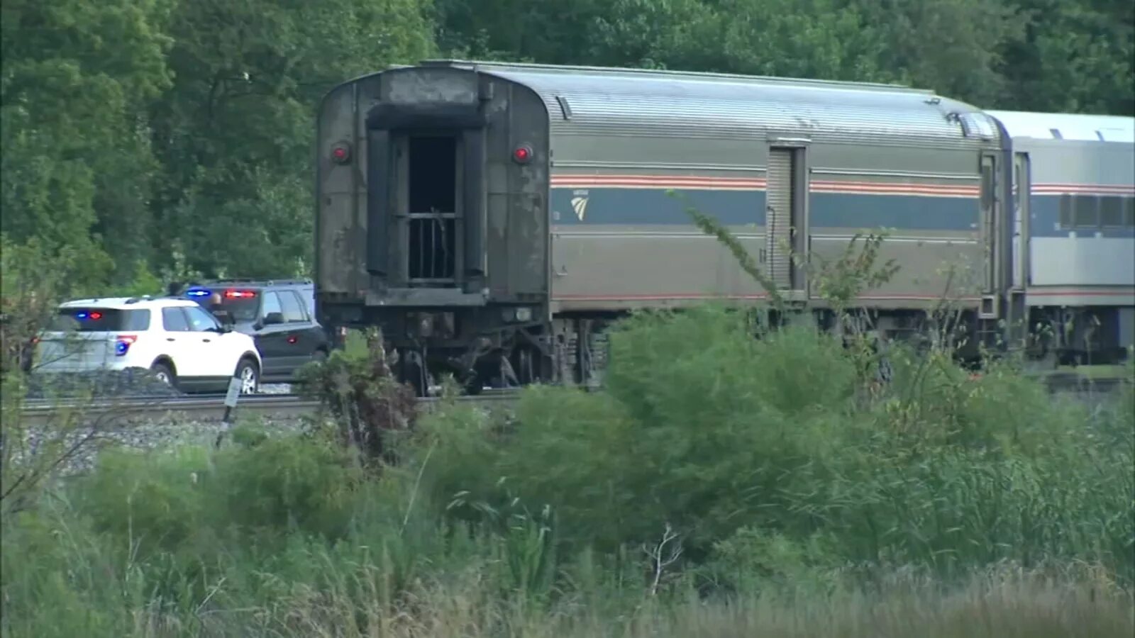 Грузовой поезд амтрак сша. Сколько поездов сошло в сша. Американские поезда amtrak аварии. Сколько поездов сошло в сша. Сход поезда с рельсов в сша.