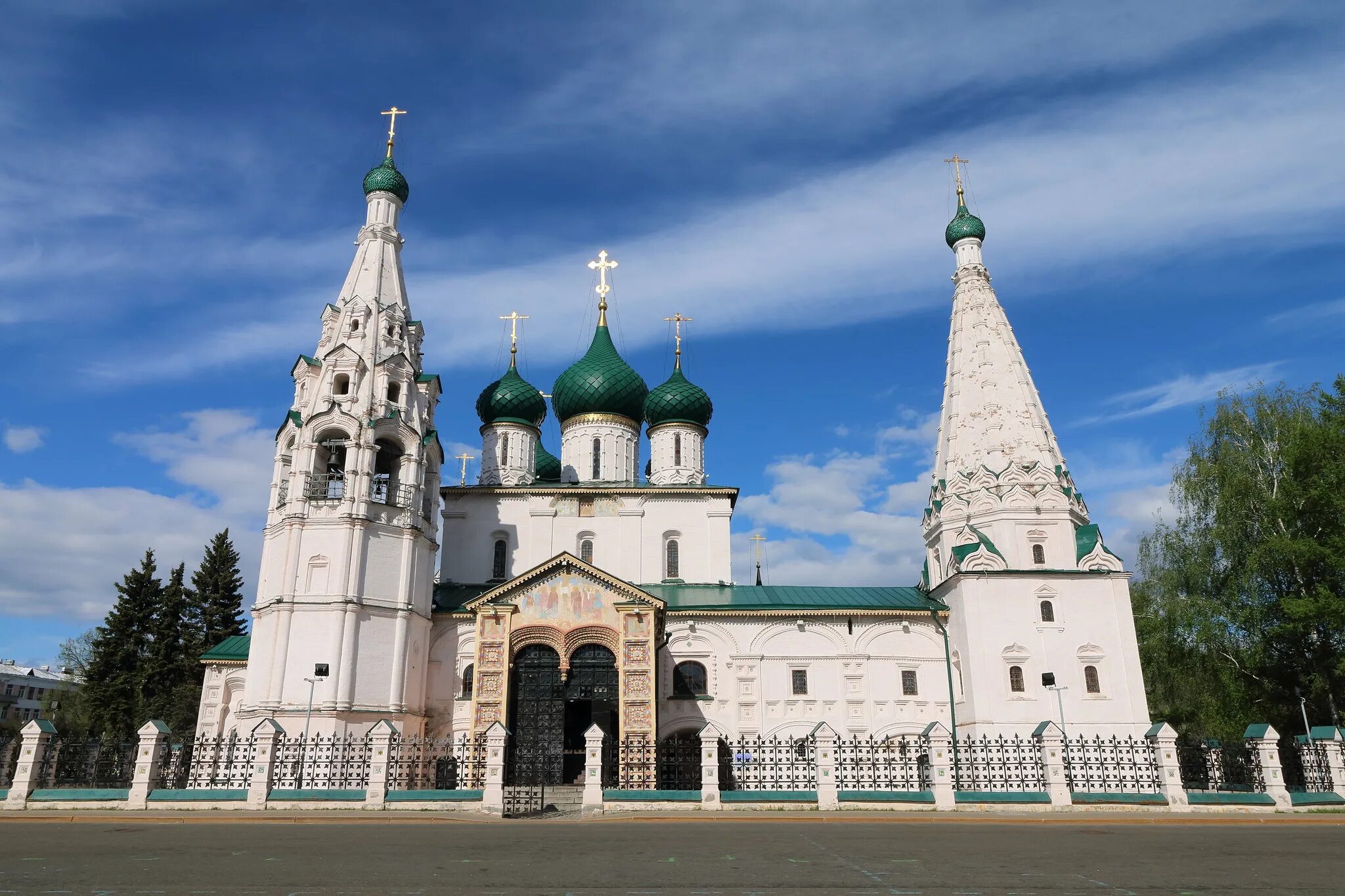 Ярославль экскурсионный. Церковь Ильи пророка в Ярославле. Ярославль золотое кольцо Церковь Ильи пророка. Экскурсия в Церковь Ильи пророка в Ярославле.. Церковь Ильи пророка Нижний Новгород.