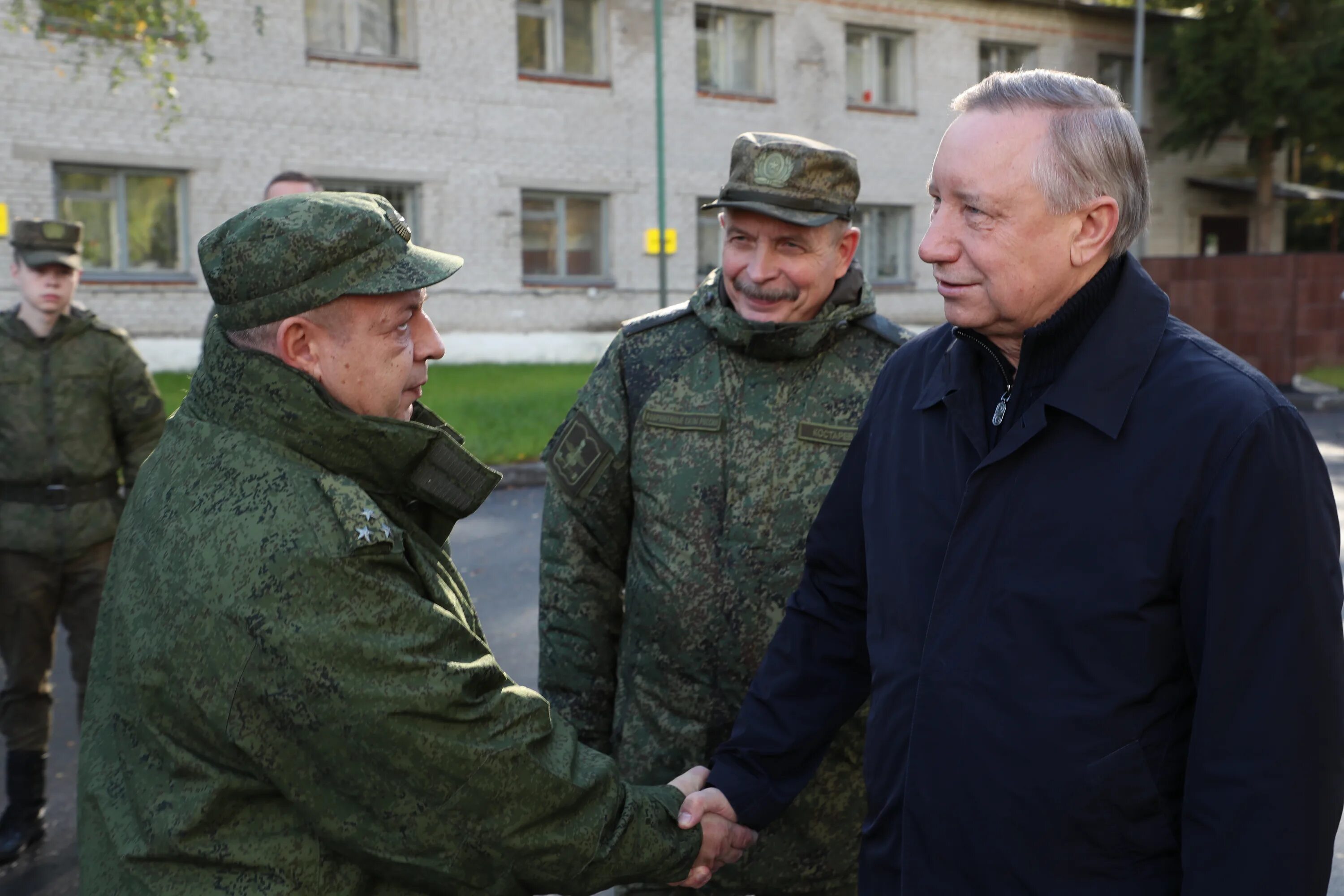 Военный комиссариат василеостровского. Беглов с военными. Командир воинской части. Воинская часть. Беглов о мобилизации в Санкт-Петербурге.