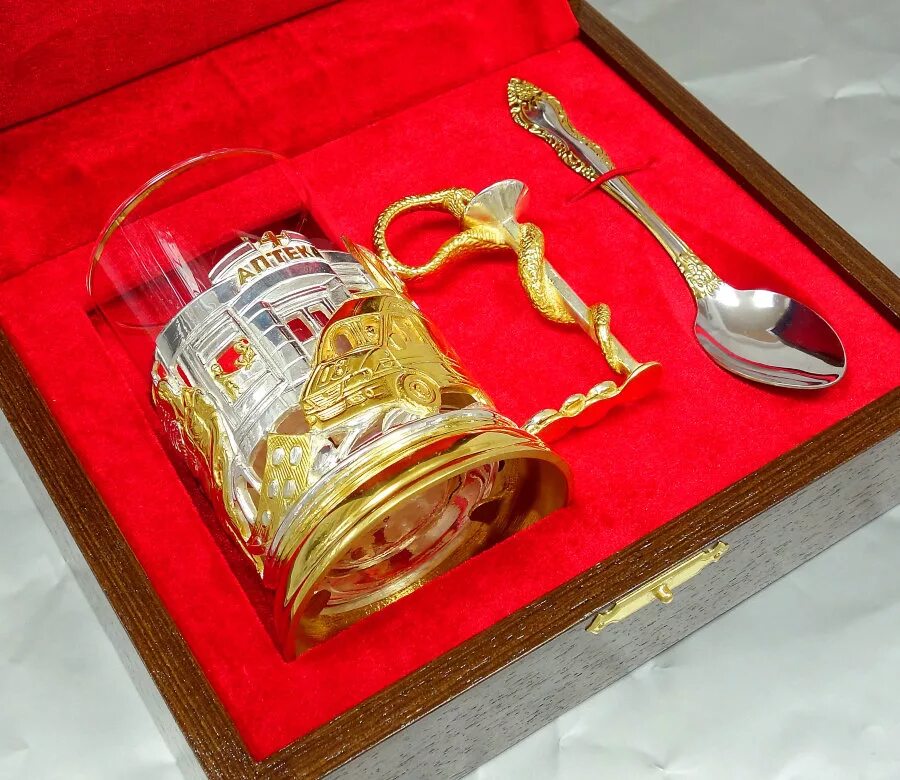 подарок на помолвку. солидный подарок мужчине. дорогие подарки. оригинальный подарок руководителю. подарок дорогому мужчине.