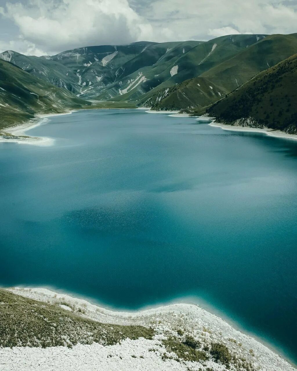 Озеро Кезеной ам. Озеро Кезенойам Дагестан. Озеро в Чечне Кезеной. Кезеной ам Чечня. Озера чеченской республики