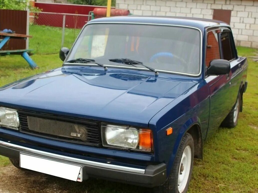 хорошем состояние продам. ваз 2107 2011 белая. ваз 2105 2006 года. лада 2107 2007 год. хорошем состояние продам.