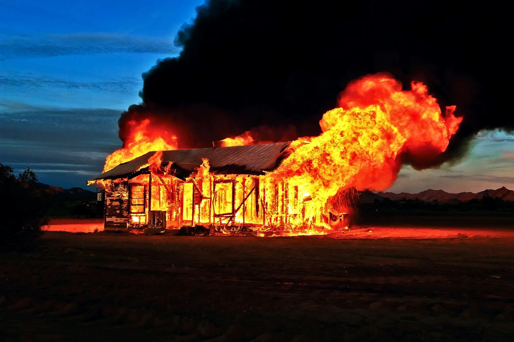 World is burn. World Burn. Аут фаер. Burn House. Put out a Fire.