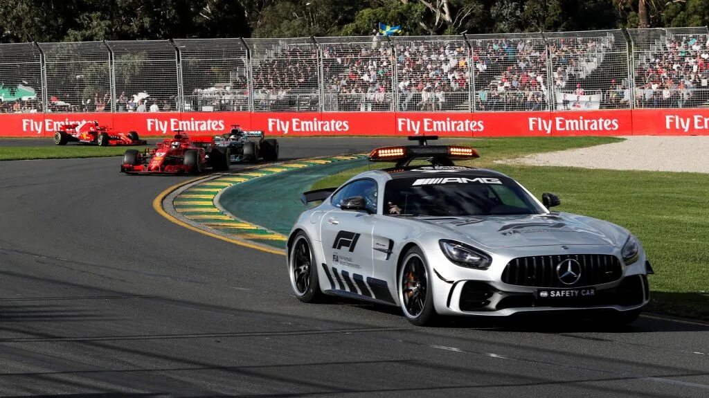 Автомобиль безопасности формула. Safety car f1 2022. Сейфти кар в формуле 1. Пейс кар формула-1. Safety car f1 2018.