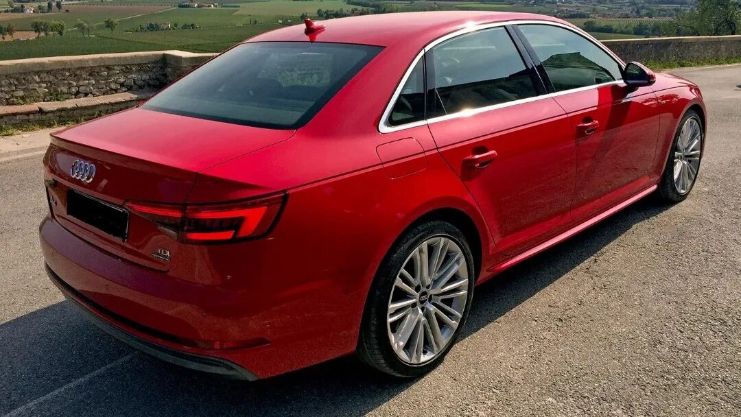 Audi allroad красная. Audi a4 b9 2017. Audi a4 b9. Ауди а4 авант 2015. Audi a4 b9 коричневая.