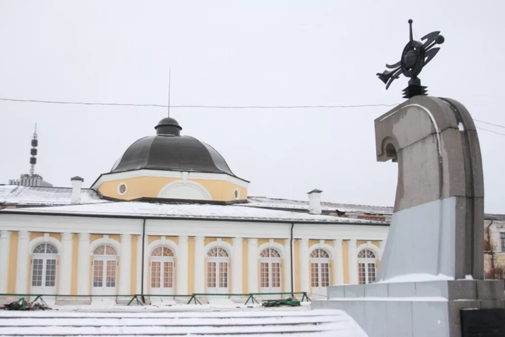 Концертный зал гостиный двор санкт-петербург. Гостиный двор на невском проспекте. Гостиный двор санкт-петербург архитектор. Гостиный двор архангельск. Гостиный двор памятник.